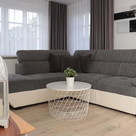 Am Schwanenteich Apartment *